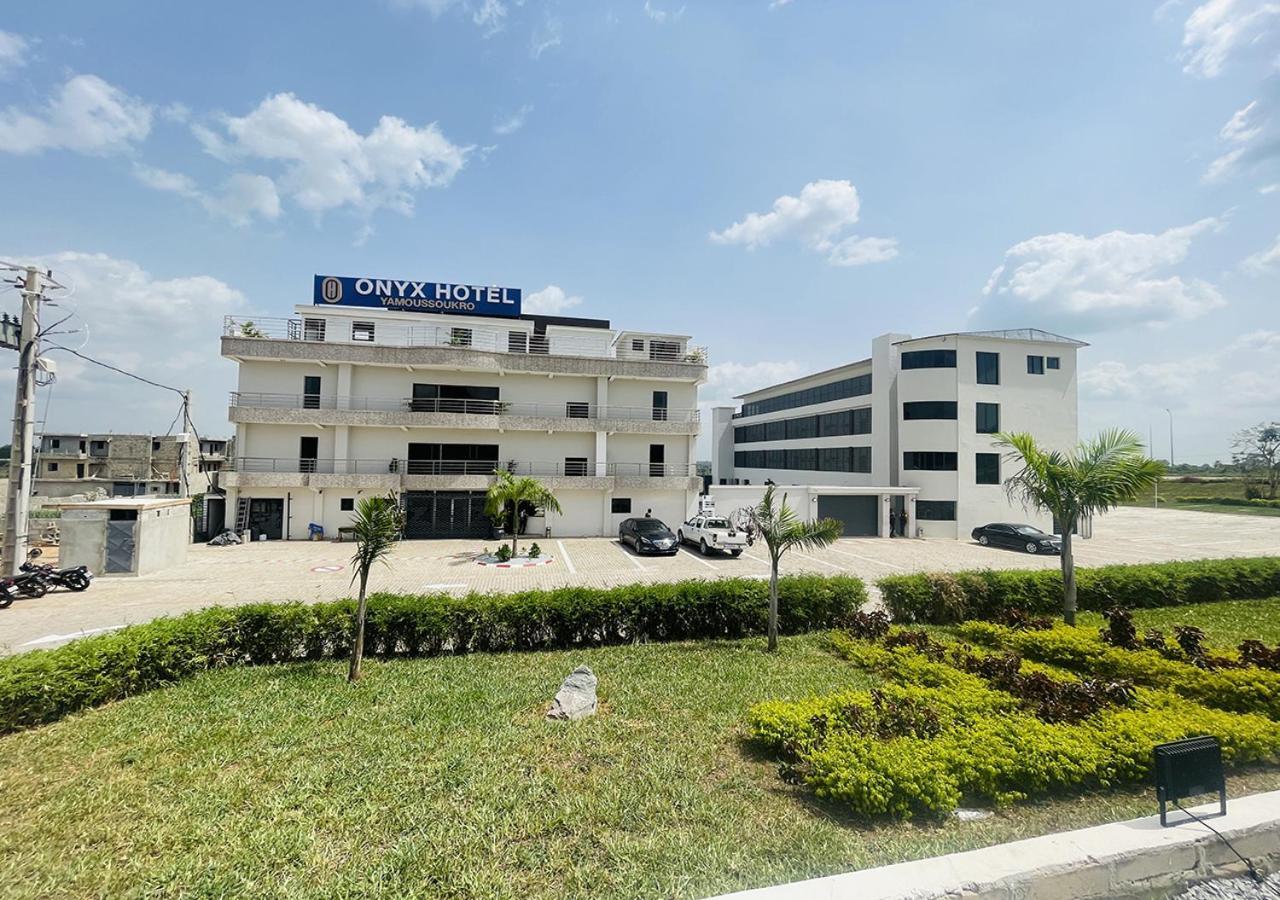 Onyx Hotel Yamusukro Exterior foto